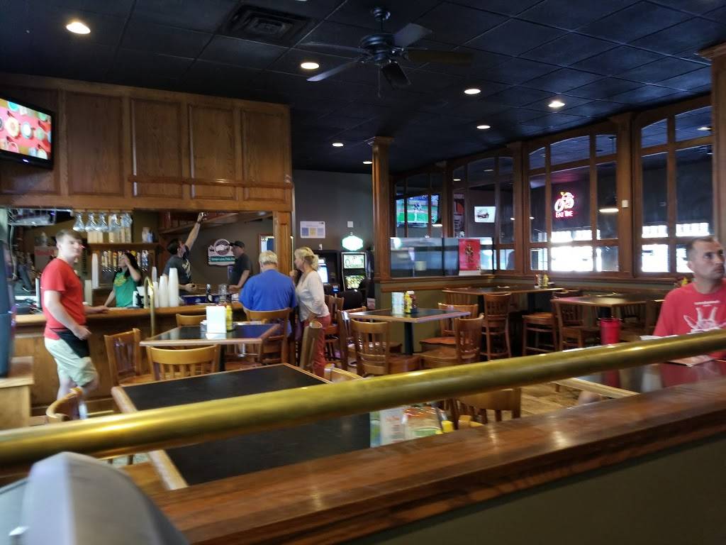 Gill Street Sports Bar & Restaurant | restaurant | 3002 Gill St # B, Bloomington, IL 61704, USA | 3096616387 OR +1 309-661-6387