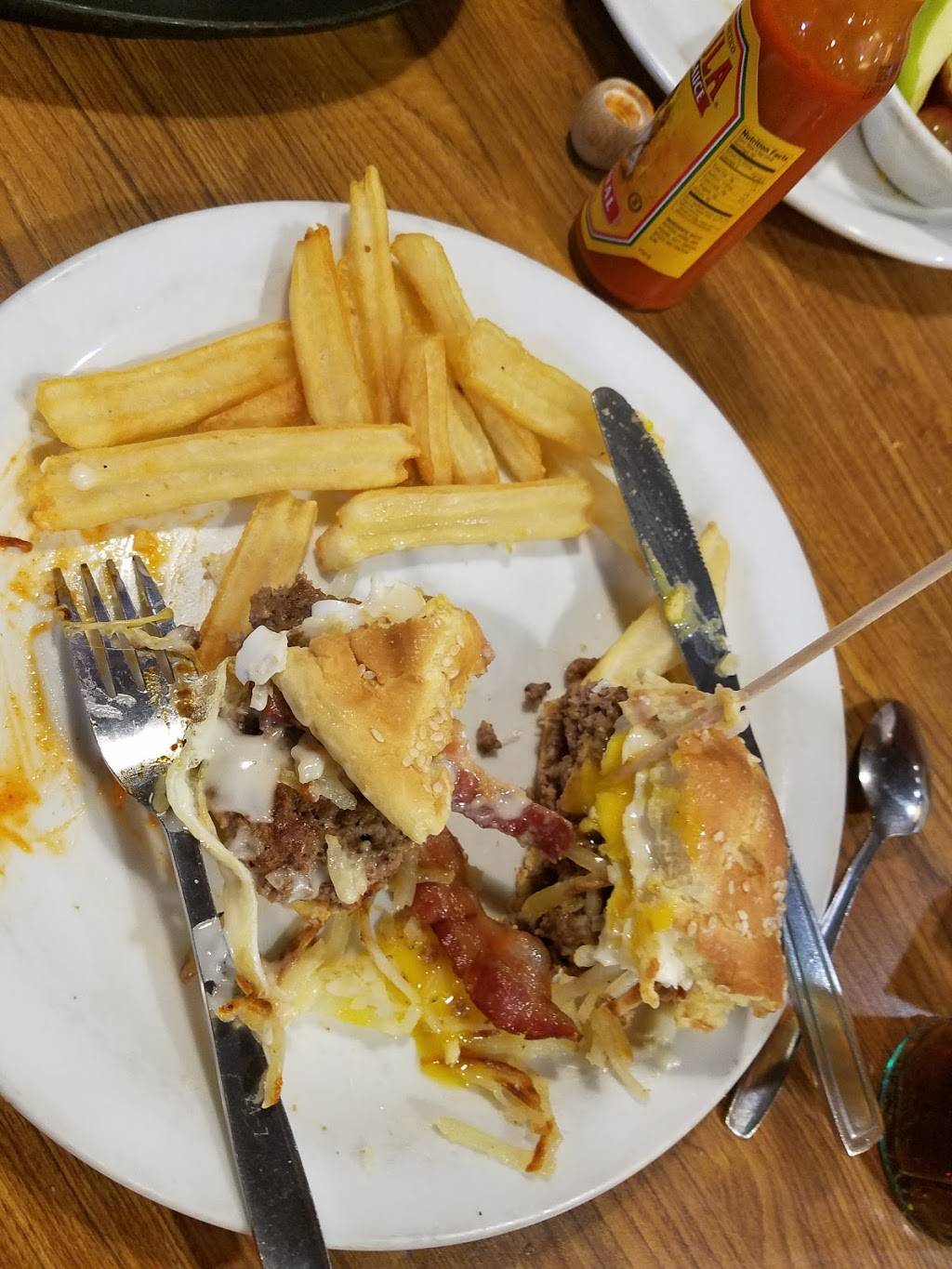 Dennys | restaurant | 1798 Thierer Rd, Madison, WI 53704, USA | 6082415061 OR +1 608-241-5061