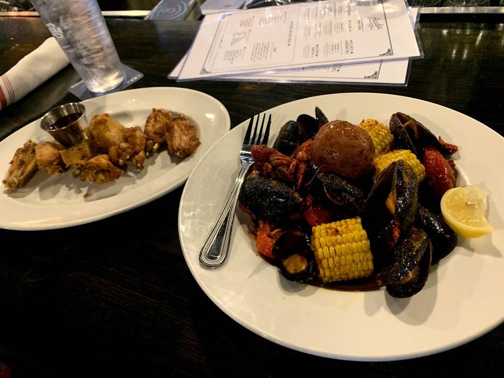 Acadia Seafood & Bar | restaurant | 15 School St, Taunton, MA 02780, USA | 5083862309 OR +1 508-386-2309