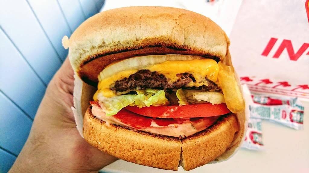 In-N-Out Burger | restaurant | 9245 W Venice Blvd, Los Angeles, CA 90034, USA | 8007861000 OR +1 800-786-1000