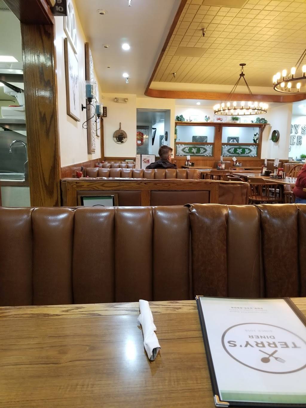 Terrys Diner | restaurant | 1350 Industrial Park Ave, Redlands, CA 92374, USA | 9093358804 OR +1 909-335-8804