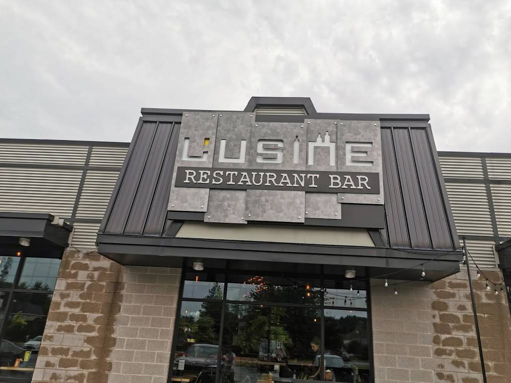 LUsine | restaurant | 2939 Boulevard des Promenades, Sainte-Marthe-sur-le-Lac, QC J7P 0B4, Canada | 4509744040 OR +1 450-974-4040