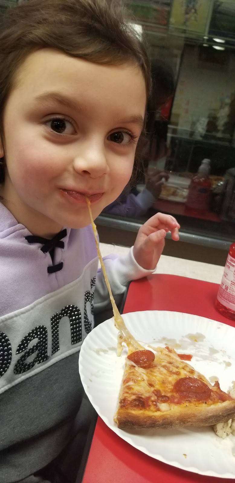 Milanos Pizza | restaurant | 2 Brookstone Plaza, Morgantown, WV 26508, USA | 3042967888 OR +1 304-296-7888