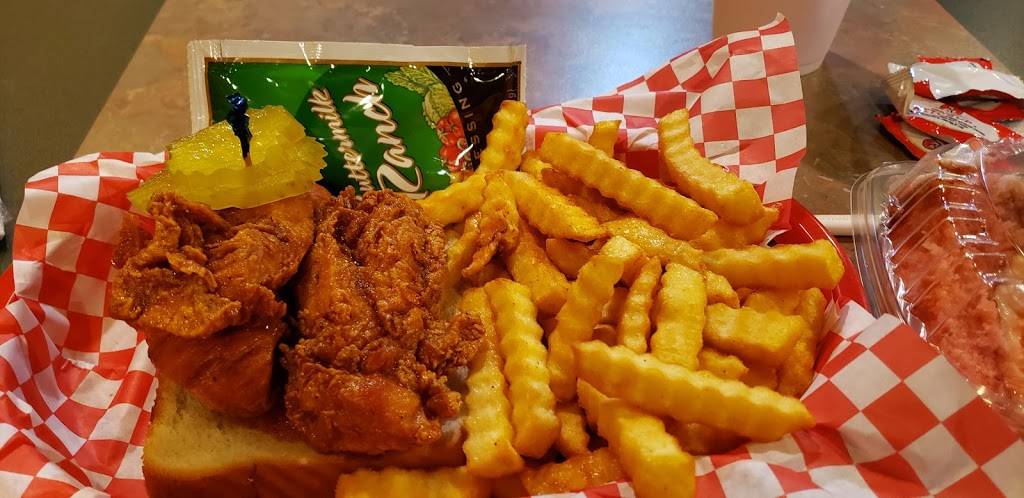 Helens Hot Chicken | restaurant | 8378, 413 E Round Grove Rd, Lewisville, TX 75067, USA | 9725375849 OR +1 972-537-5849