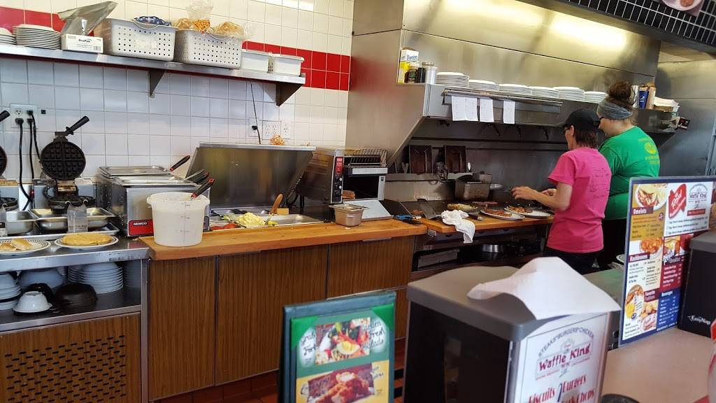 Royal Waffle King | restaurant | 1200 N, US-25E Scenic, Middlesboro, KY 40965, USA | 6062485003 OR +1 606-248-5003