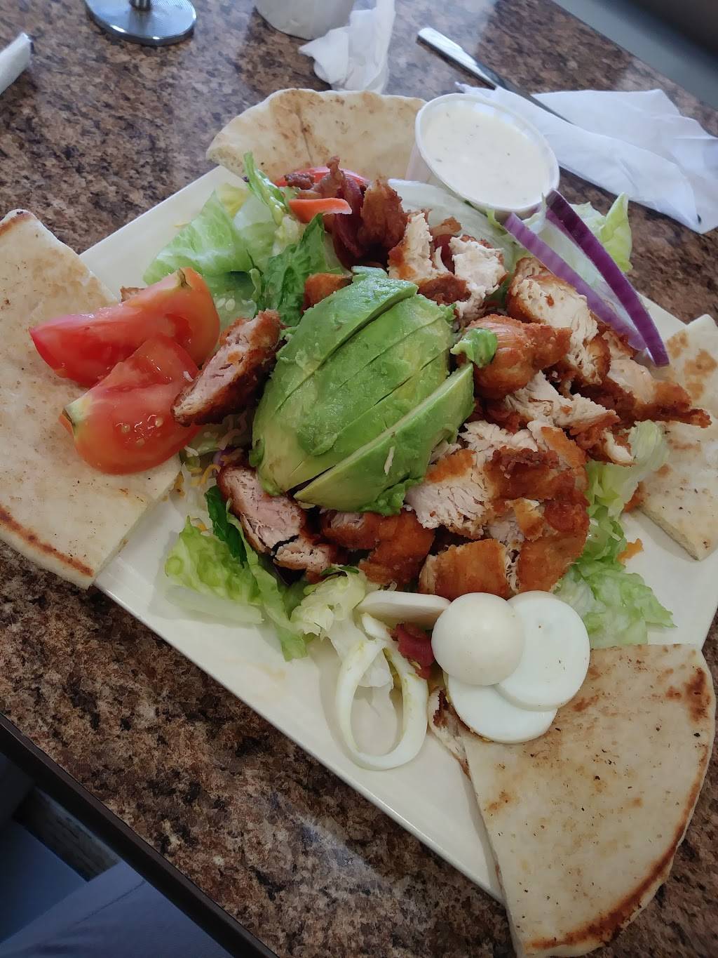 Gus Jr | restaurant | 295 E Redlands Blvd, San Bernardino, CA 92408, USA | 9098258219 OR +1 909-825-8219