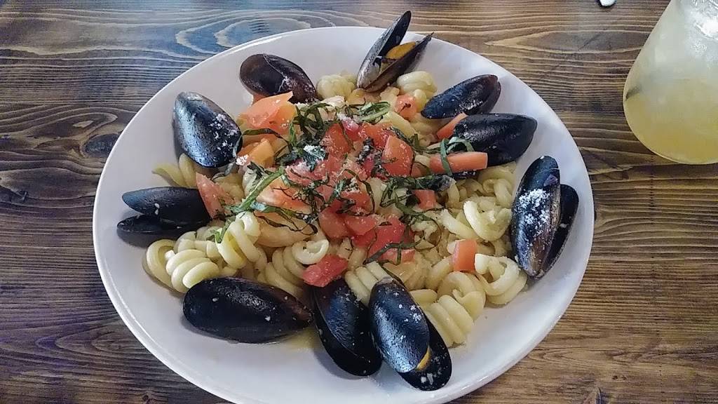 Tavern On Main | restaurant | 136 S Main St, Crown Point, IN 46307, USA | 2197799377 OR +1 219-779-9377