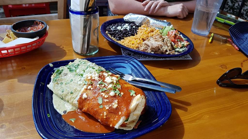 Freds Mexican Cafe | restaurant | 2470 San Diego Ave, San Diego, CA 92110, USA | 6198588226 OR +1 619-858-8226