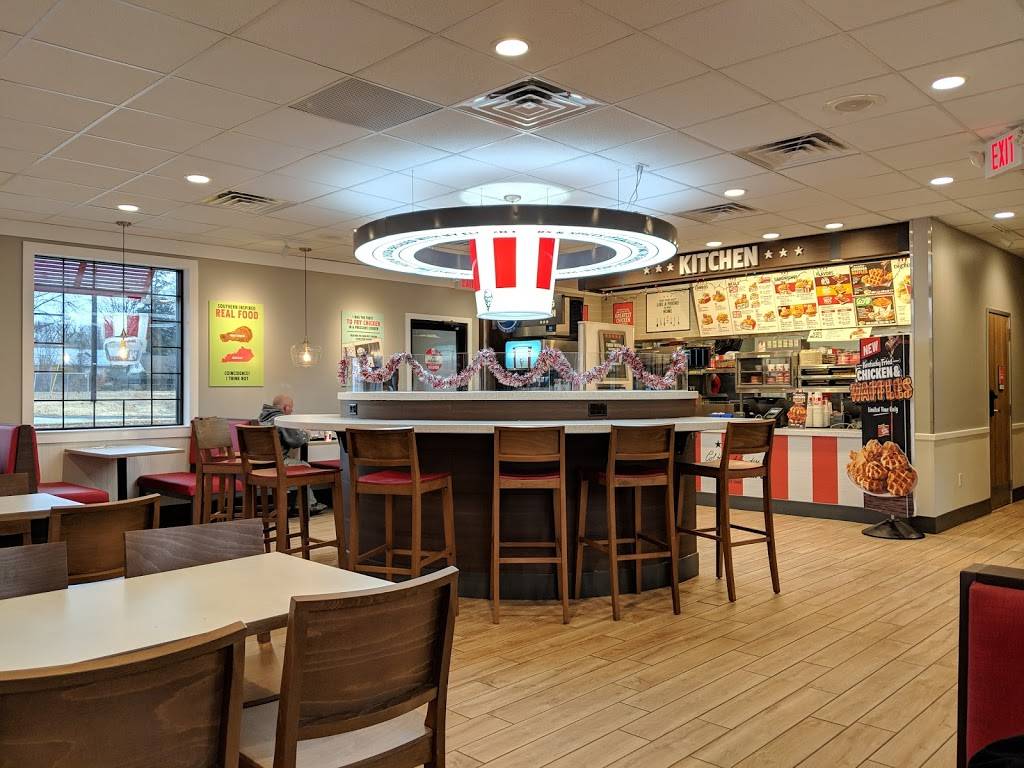 KFC | restaurant | 3920 SW 21st St, Topeka, KS 66604, USA | 7852722228 OR +1 785-272-2228