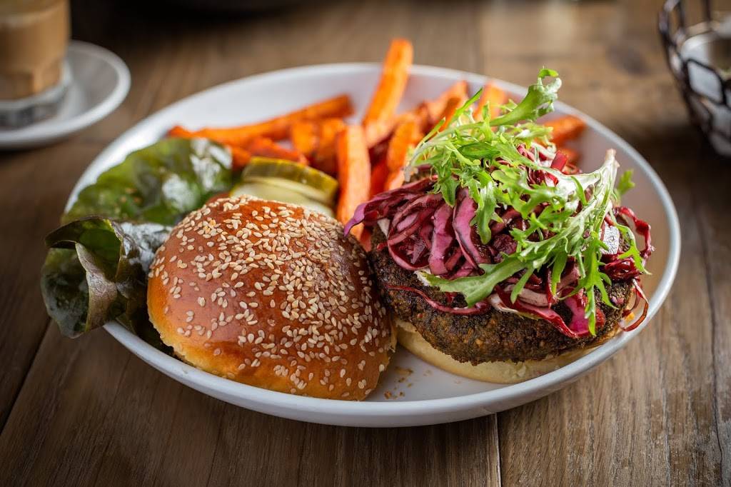 Cupitol Coffee & Eatery | cafe | 455 E Illinois St, Chicago, IL 60611, USA | 3124141400 OR +1 312-414-1400