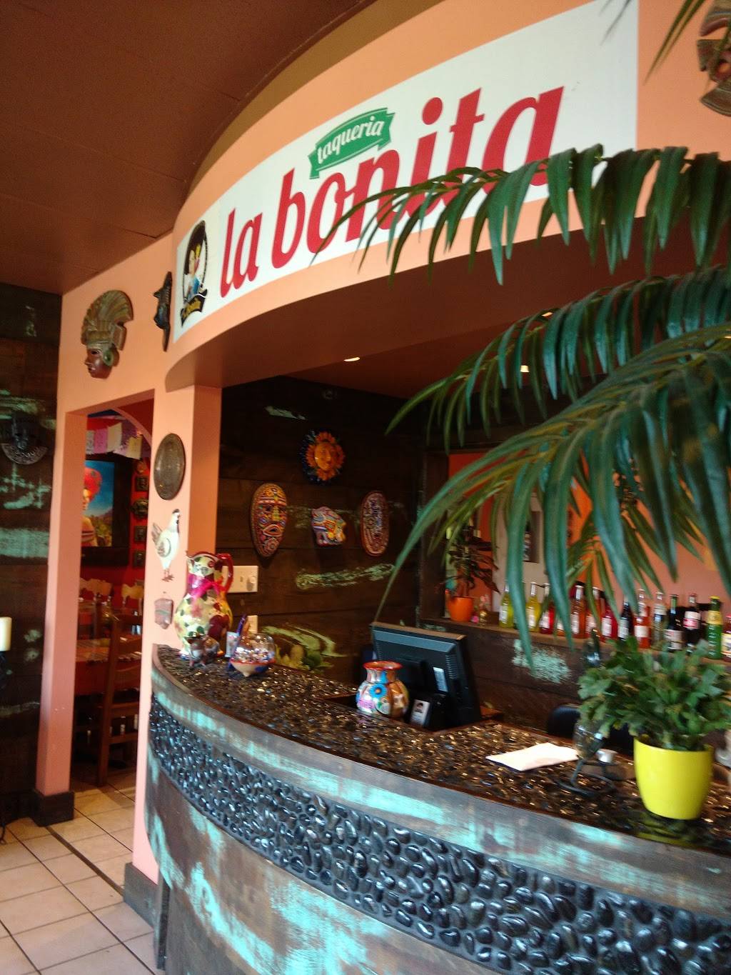 Taqueria La Bonita | restaurant | 1128 Cadboro Rd, Gloucester, ON K1J 7P5, Canada | 6136957373 OR +1 613-695-7373