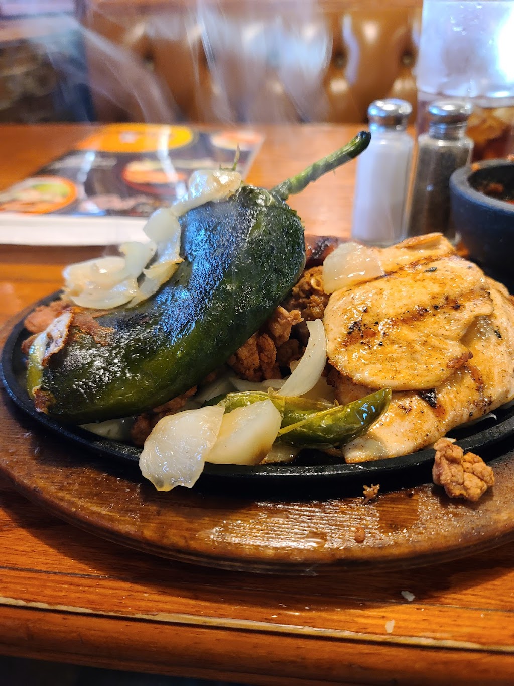 Dannys Restaurant | restaurant | 11096 Mines Rd, Laredo, TX 78045, USA | 9567122145 OR +1 956-712-2145