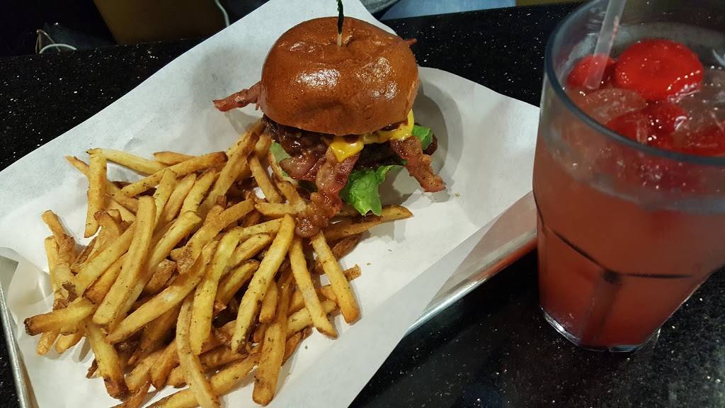 Alondra Hot Wings | restaurant | 616 Whittier Blvd, Montebello, CA 90640, USA | 3237222731 OR +1 323-722-2731