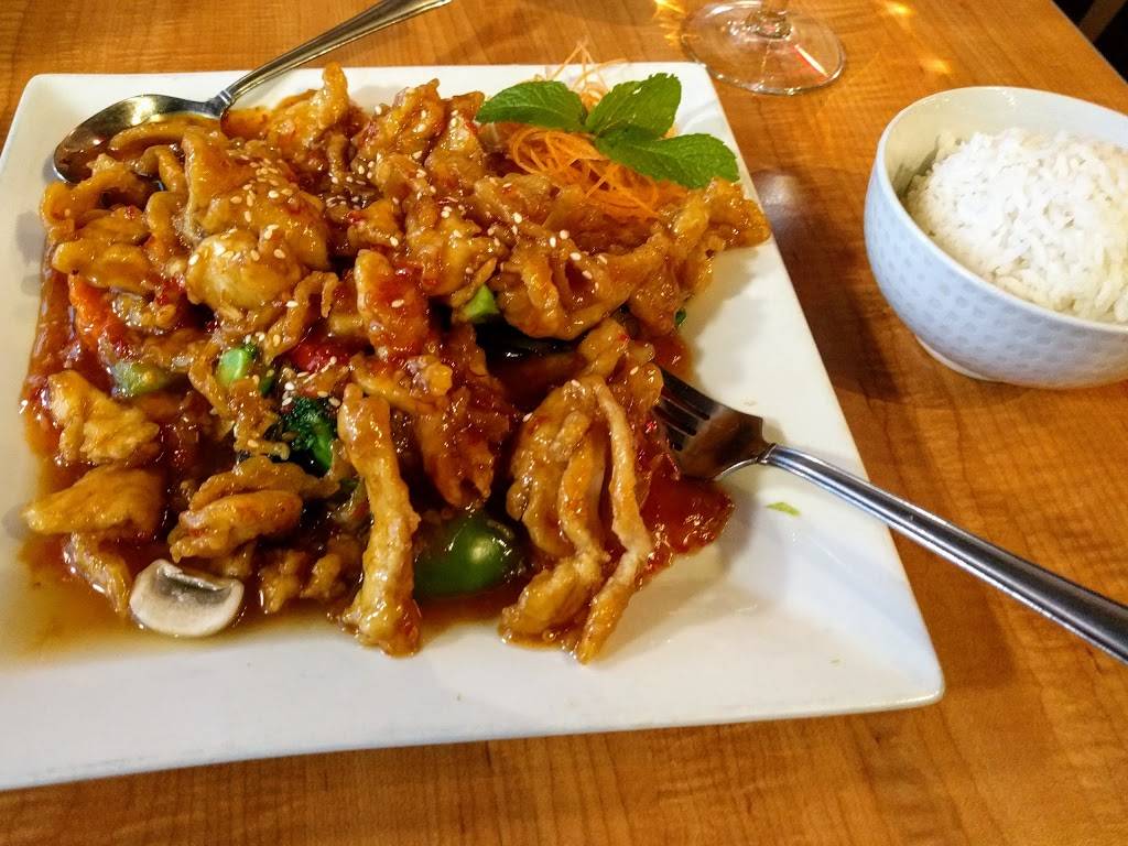 Similan | restaurant | 1175 Main St, Clinton, MA 01510, USA | 9783653003 OR +1 978-365-3003