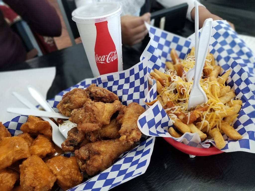 Wings R Us | restaurant | 10651 N Loop Dr B, El Paso, TX 79927, USA | 9158601175 OR +1 915-860-1175