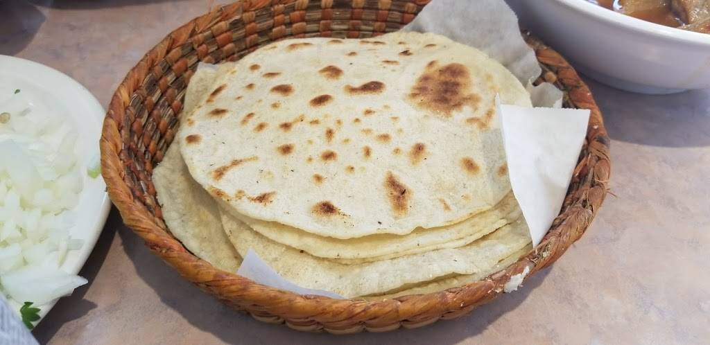 Bionicos & Taqueria El Cabrito | restaurant | 2619 E Carson St, Carson, CA 90810, USA | 3105490707 OR +1 310-549-0707