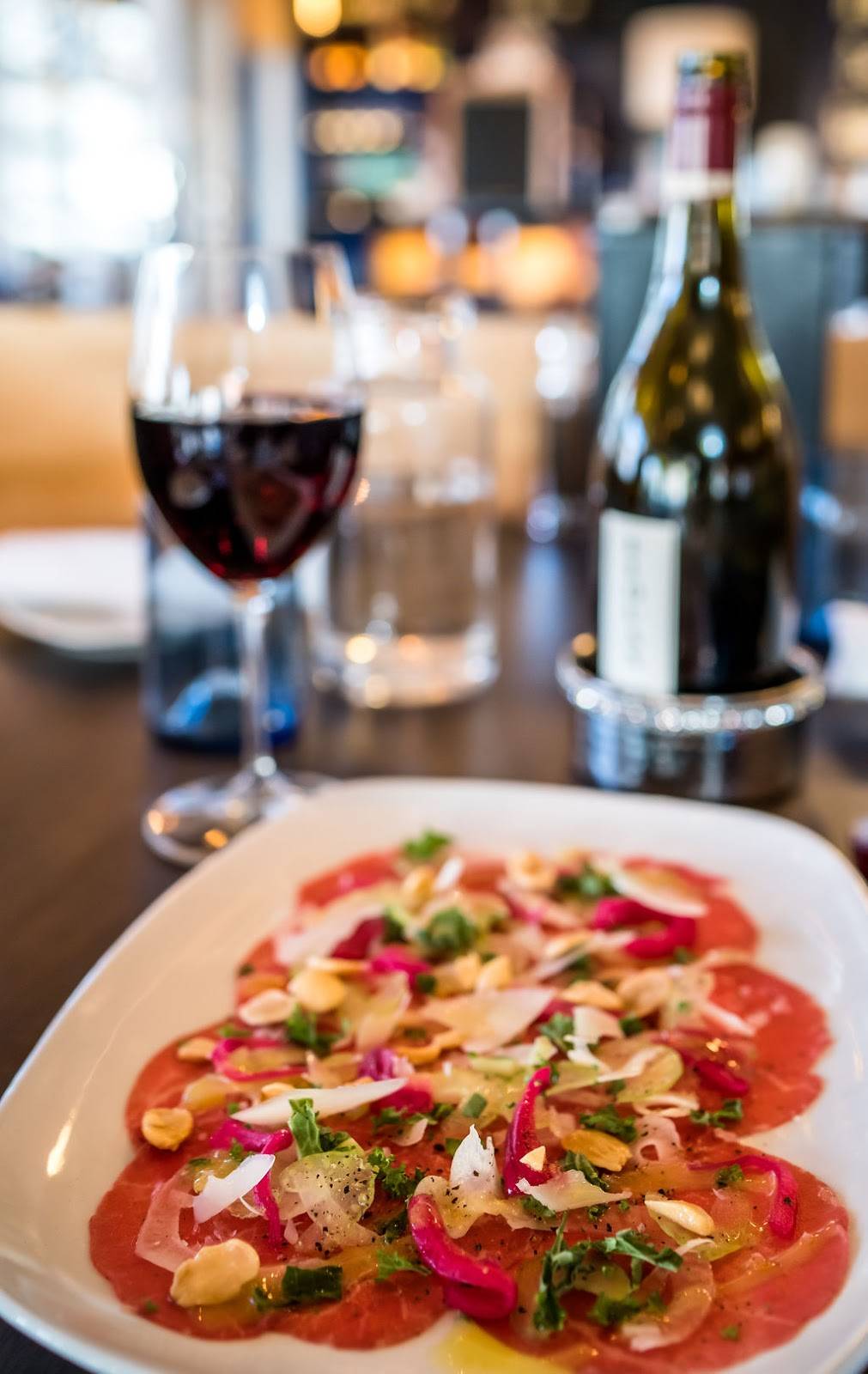 Diamonds Steak and Seafood | restaurant | 100 S Main St 1st Floor, Royal Oak, MI 48067, USA | 2482915201 OR +1 248-291-5201