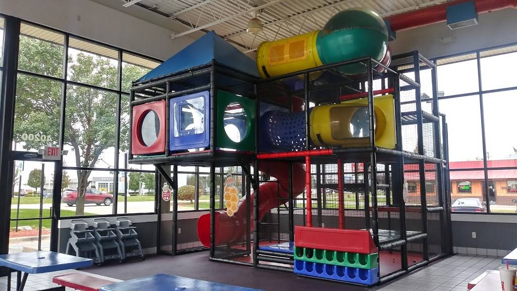 Burger King | restaurant | 40200 Van Dyke Ave, Sterling Heights, MI 48313, USA | 5869791027 OR +1 586-979-1027