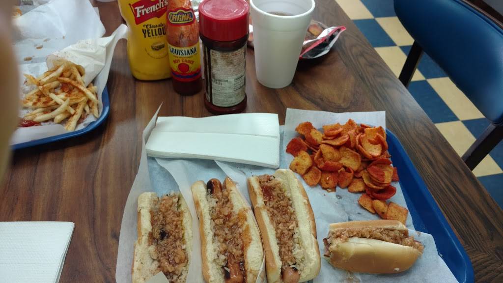 Guss Hot Dogs | restaurant | 224 Brooklane Dr, Hueytown, AL 35023, USA | 2054918565 OR +1 205-491-8565