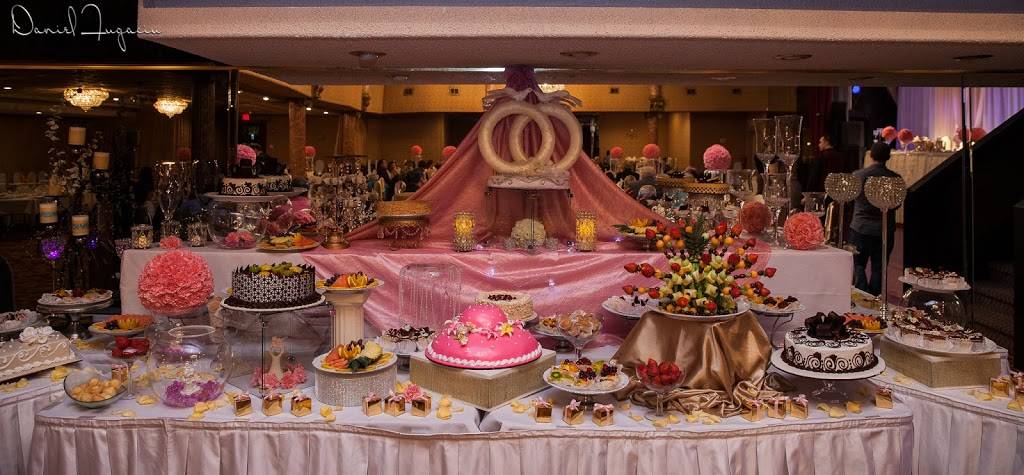 Golden Gates | night club | 11058 Rennard St, Philadelphia, PA 19116, USA | 2156779337 OR +1 215-677-9337