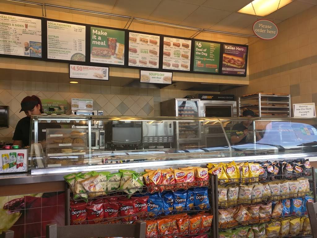 Subway Restaurants | restaurant | 3903 Rosecrans Ave, Hawthorne, CA 90250, USA | 3103498330 OR +1 310-349-8330