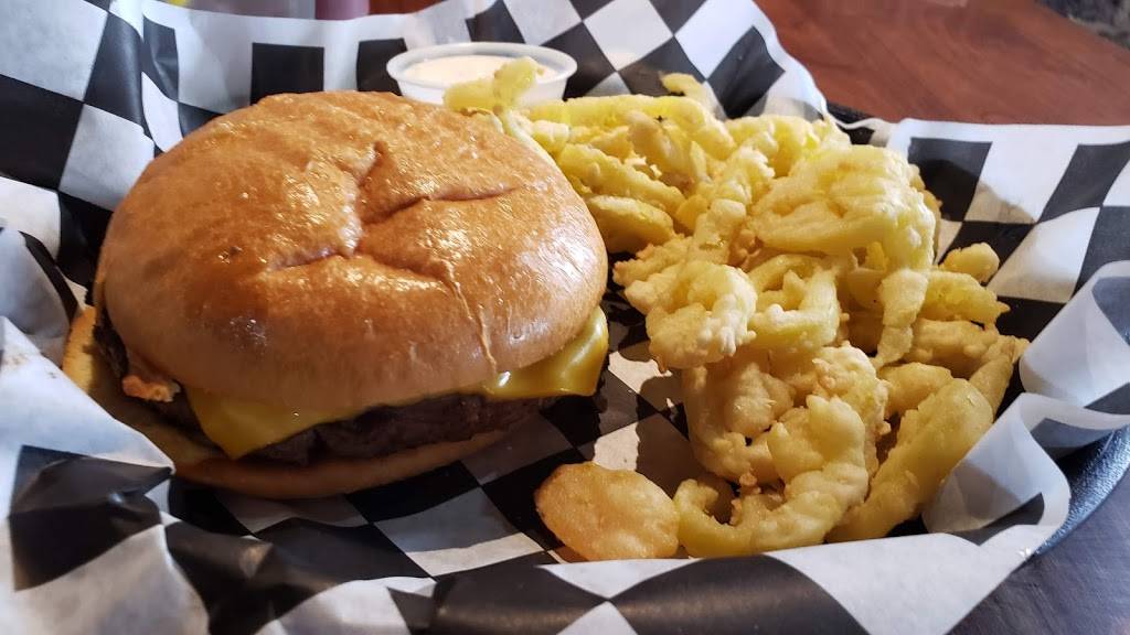 Backwoods Burger Bar | restaurant | 324 E Market St, Kingsport, TN 37660, USA | 4233924272 OR +1 423-392-4272