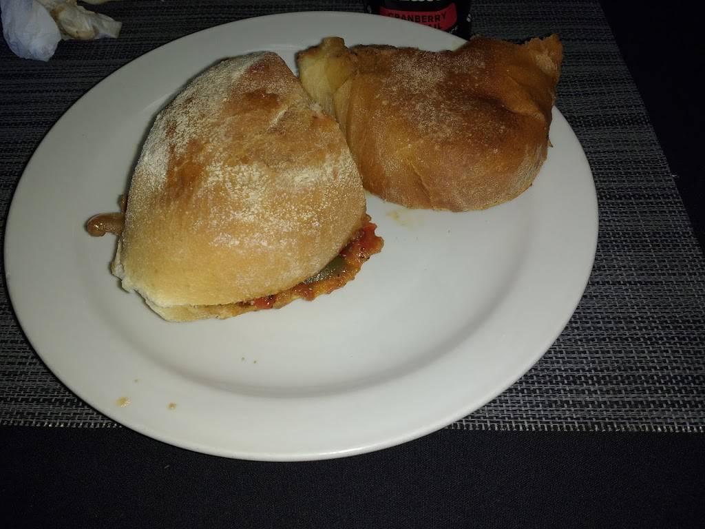 Applewood Meats and Grill | restaurant | 1077 N Service Rd #11, Mississauga, ON L4Y 1A6, Canada | 9052779752 OR +1 905-277-9752