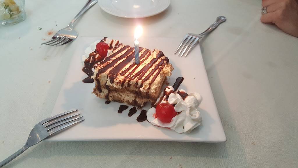 Testos Restaurant & Catering | restaurant | 1775 Madison Ave, Bridgeport, CT 06606, USA | 2033721627 OR +1 203-372-1627