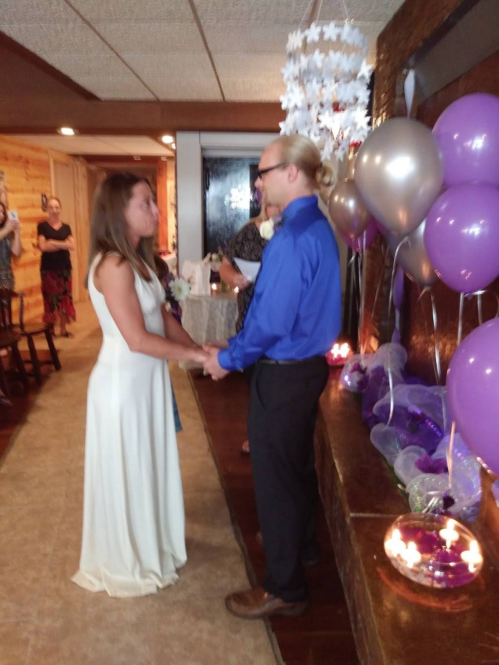 Hilldale Deli | restaurant | 30 W Stephenson St, Freeport, IL 61032, USA | 8156168049 OR +1 815-616-8049