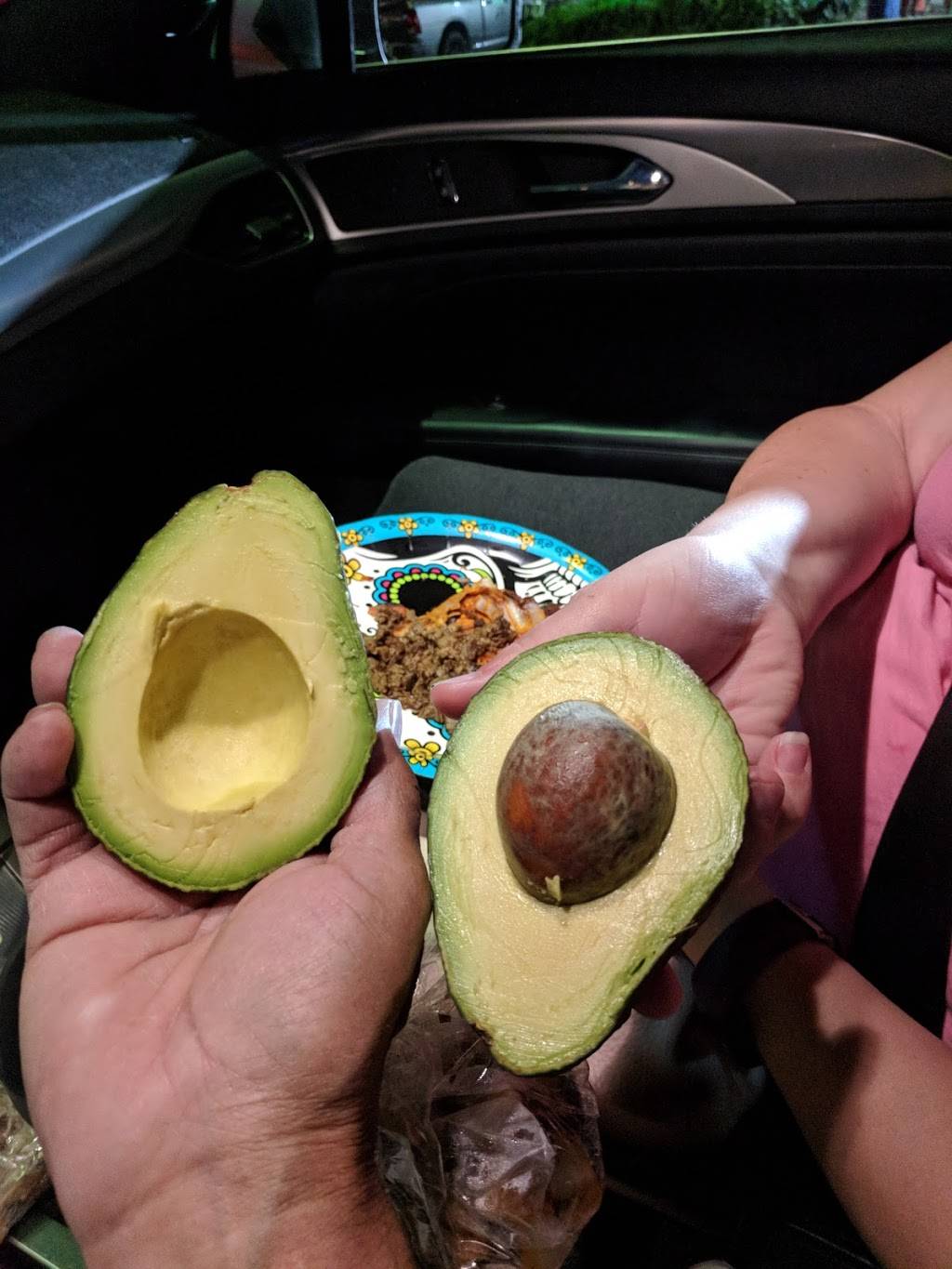 Leos Tacos Truck | restaurant | 15421 Parthenia St, North Hills, CA 91343, USA | 3233462001 OR +1 323-346-2001