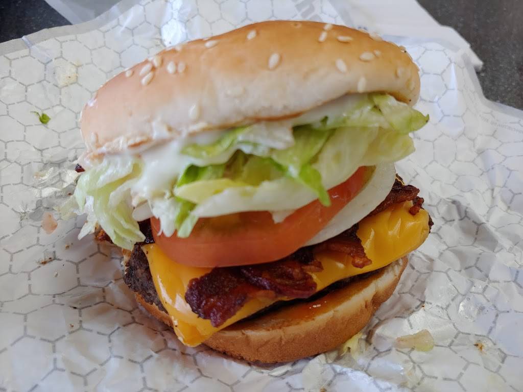 Braums Ice Cream & Burger Restaurant | restaurant | 656 S Ohio St, Salina, KS 67401, USA | 7858235229 OR +1 785-823-5229