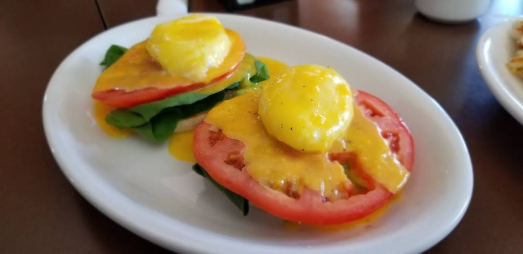 Papas of Armada Family Restaurant | restaurant | 23056 E Main St, Armada, MI 48005, USA | 5867845177 OR +1 586-784-5177