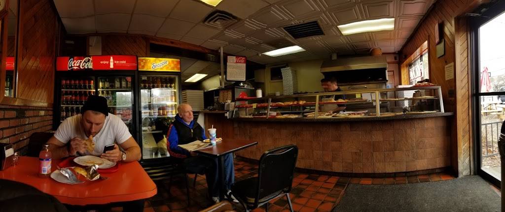 Dinos Pizzeria | restaurant | 925 Broadway, Thornwood, NY 10594, USA | 9147691398 OR +1 914-769-1398