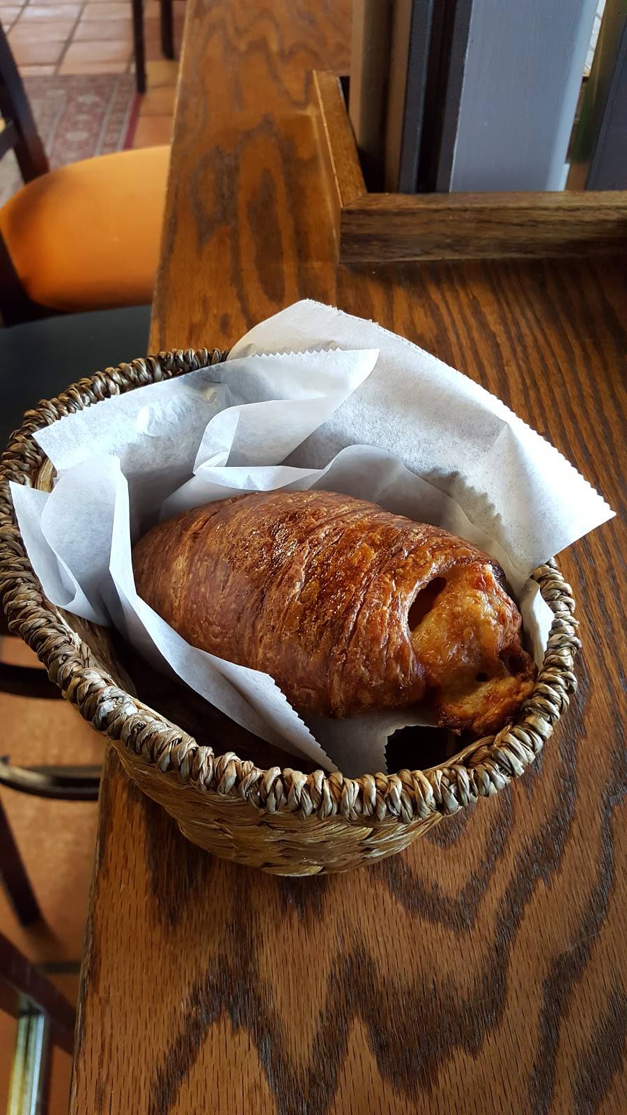 Bonjour Cafe Bakery | bakery | 1550 E 55th St, Chicago, IL 60615, USA | 7732415300 OR +1 773-241-5300