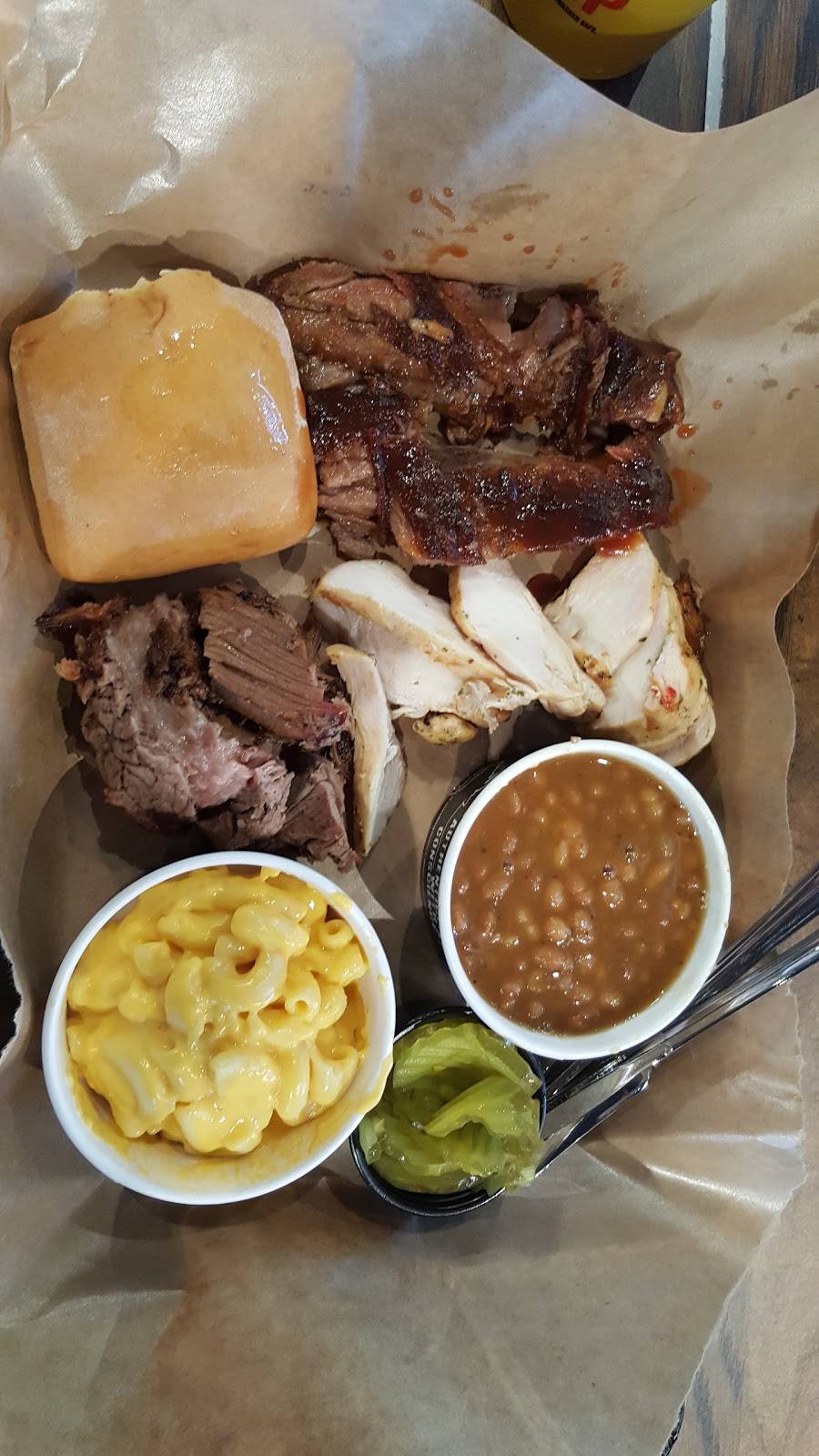 Dickeys Barbecue Pit | restaurant | 421 W Broadway, Long Beach, CA 90802, USA | 5624323005 OR +1 562-432-3005