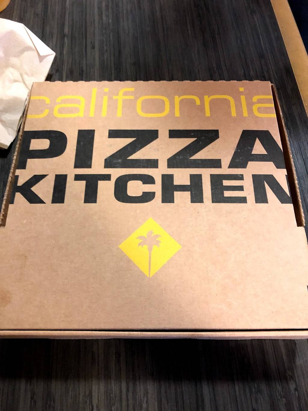 California Pizza Kitchen | restaurant | 300 Rodgers Blvd, Honolulu, HI 96819, USA | 8088362566 OR +1 808-836-2566