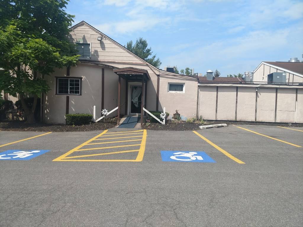 Theodores Restaurant | restaurant | 3231 Seneca Turnpike, Canastota, NY 13032, USA | 3156977929 OR +1 315-697-7929