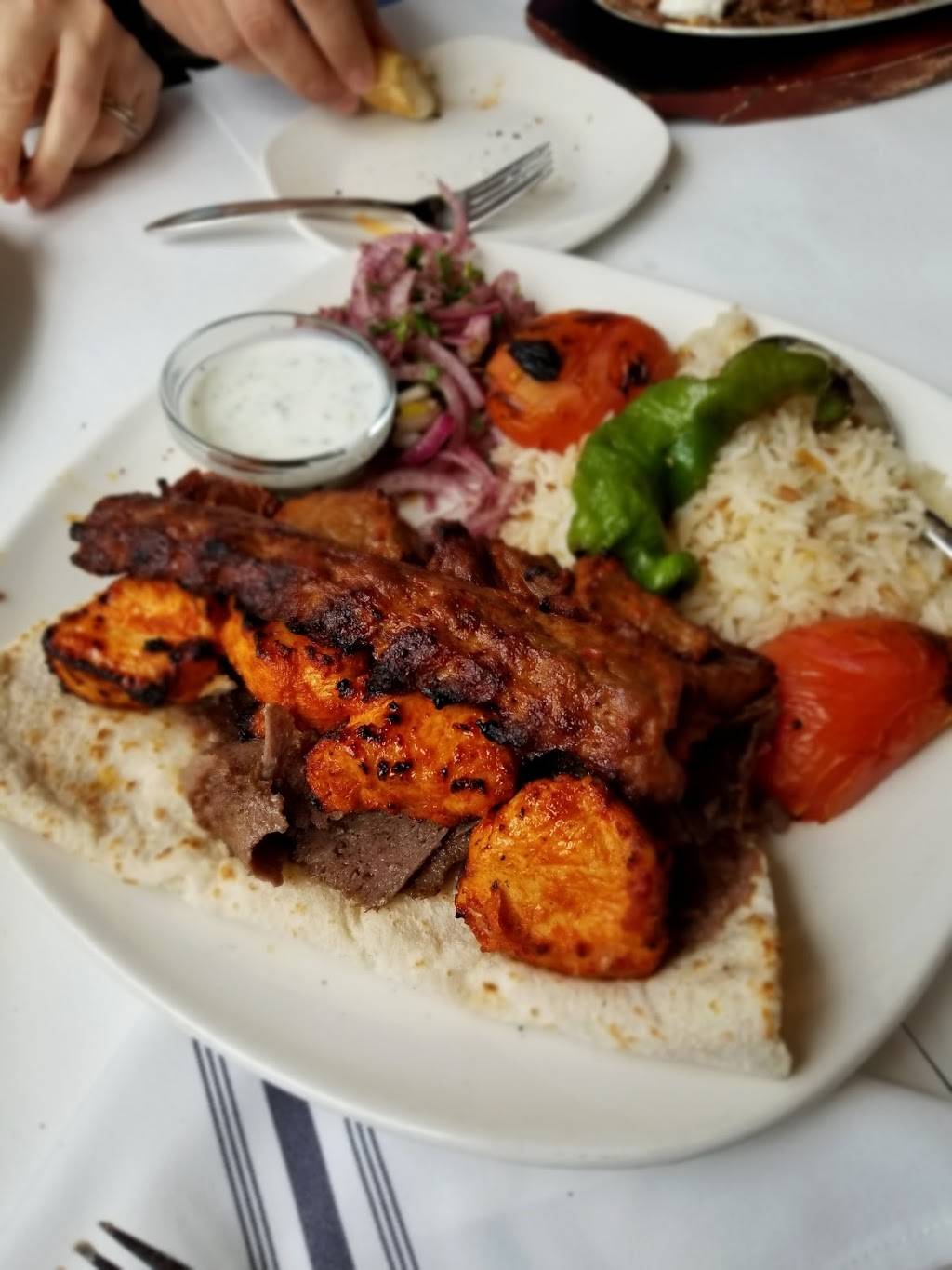 Mandolin Kitchen | restaurant | 6152 Roswell Rd NE, Atlanta, GA 30328, USA | 4047058880 OR +1 404-705-8880