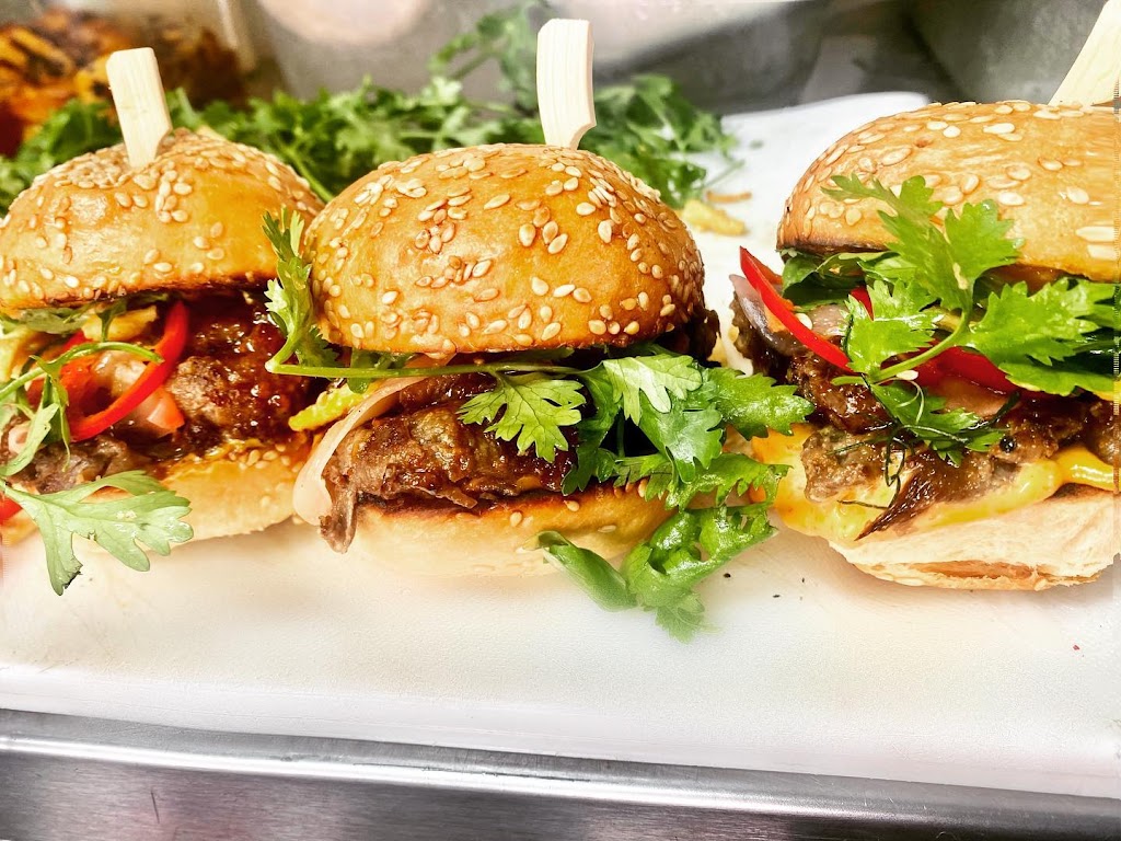 Slide Hustle Nashville | restaurant | 1414 Dickerson Pike, Nashville, TN 37207, USA | 6154376446 OR +1 615-437-6446