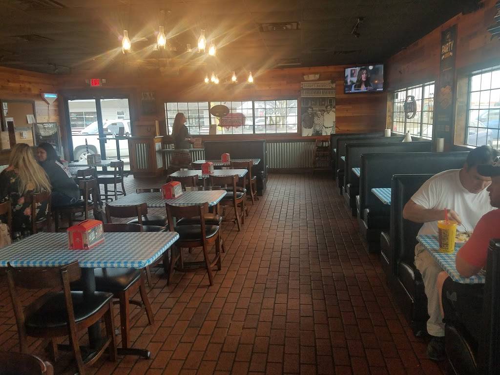 Dickeys Barbecue Pit | restaurant | 1510 Corsicana Hwy, Hillsboro, TX 76645, USA | 2542211076 OR +1 254-221-1076
