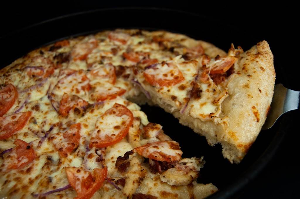 Elmos Pizza & Subs | restaurant | 107 E Main St, Montpelier, OH 43543, USA | 4194853088 OR +1 419-485-3088