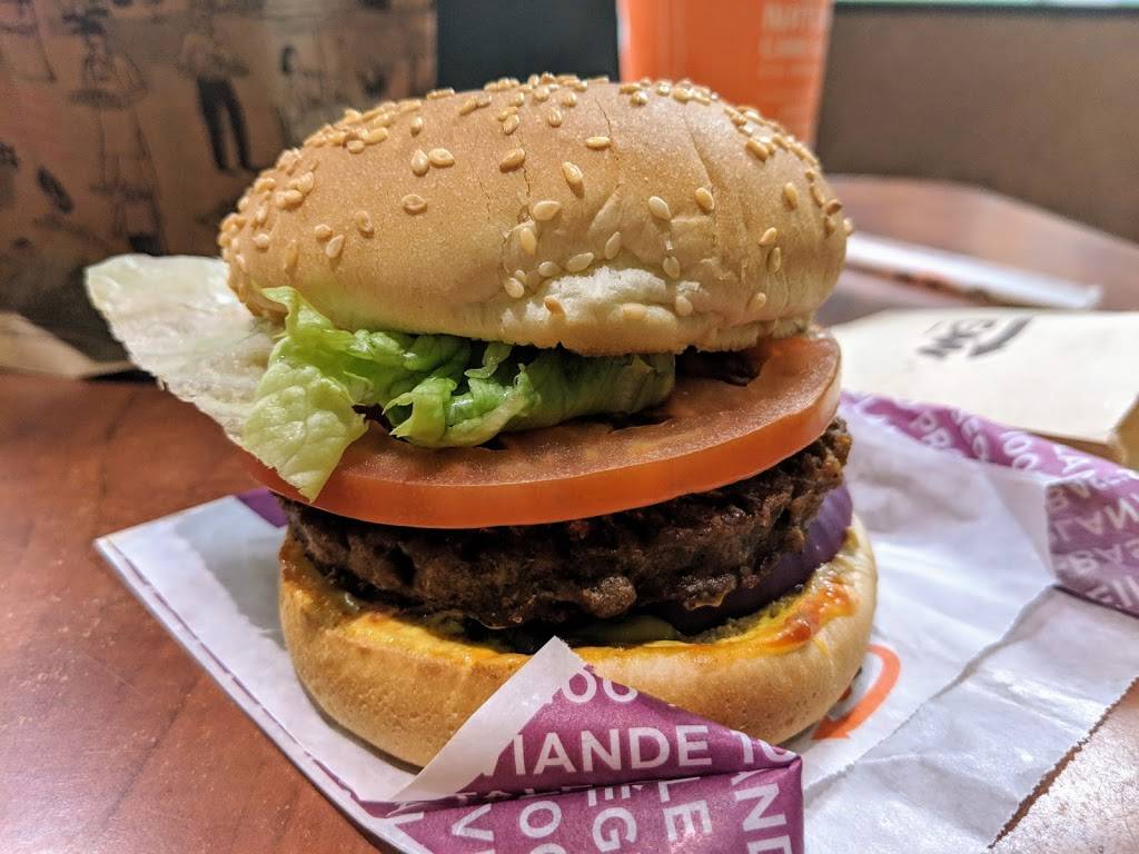 A&W Canada | restaurant | 555 Woodlawn Rd W, Guelph, ON N1K 1E9, Canada | 5198362561 OR +1 519-836-2561