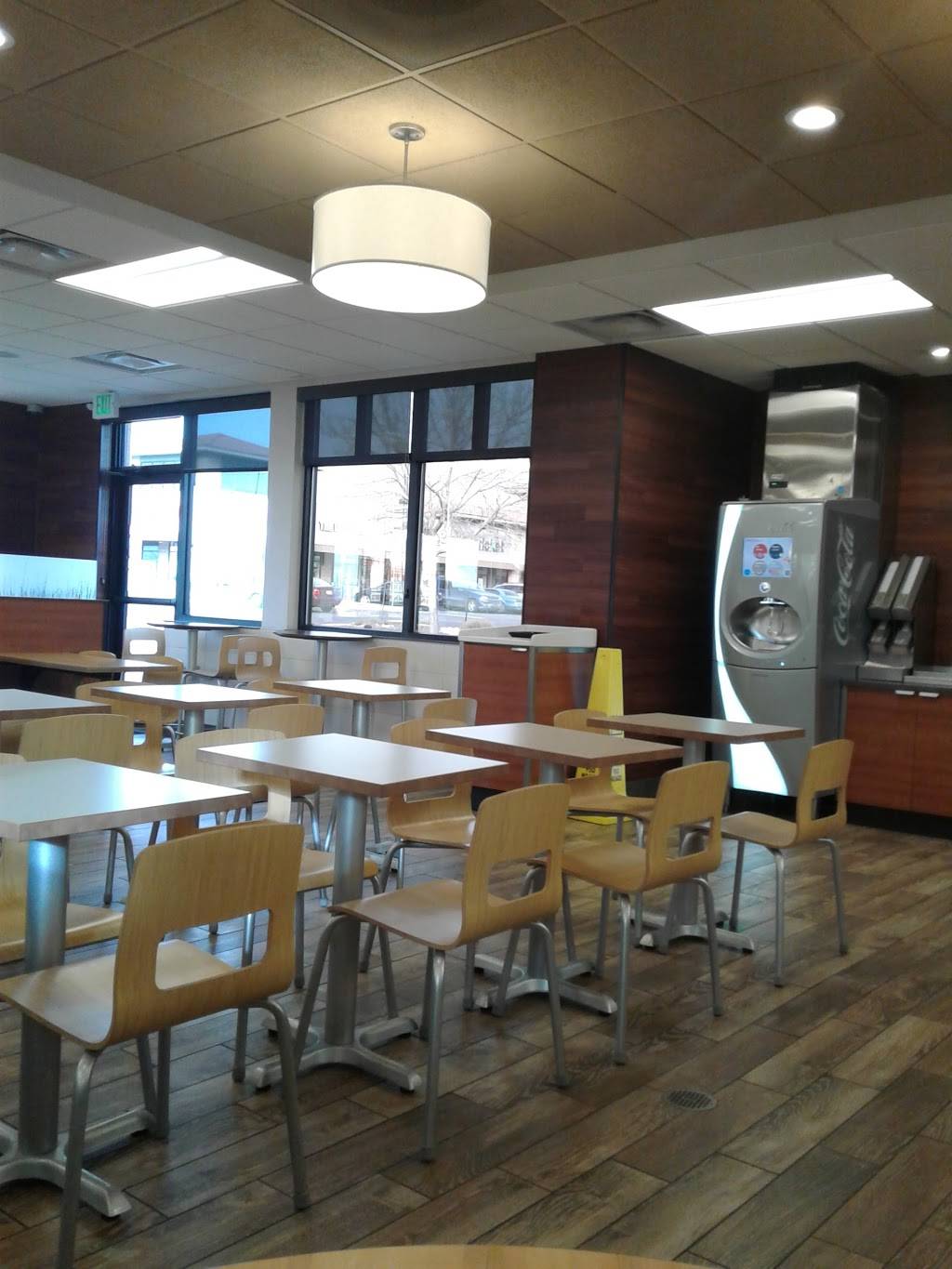 Wendys | restaurant | 4830 Tower Rd, Denver, CO 80249, USA | 3035760040 OR +1 303-576-0040