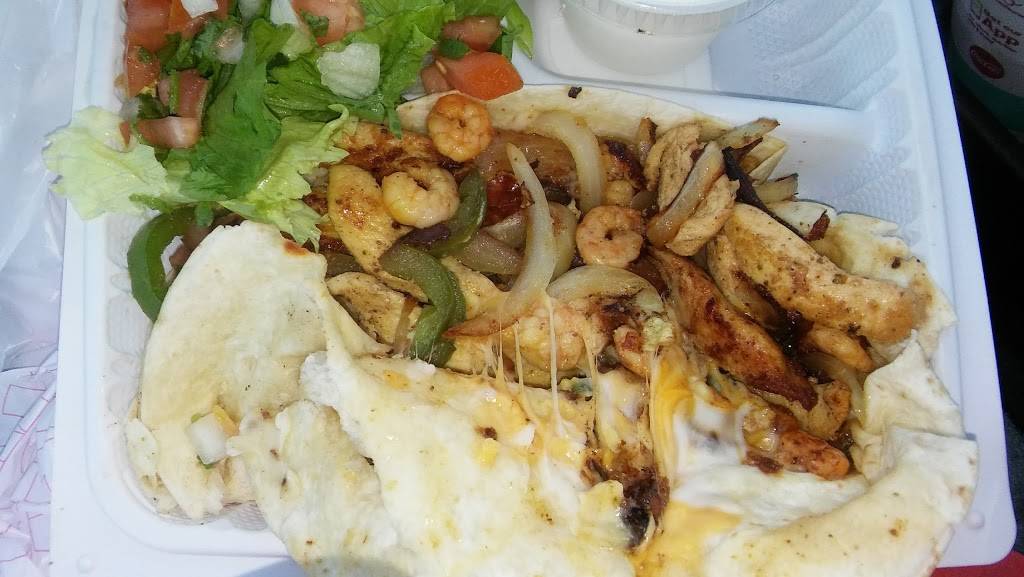 Silvestre Chicken | restaurant | 12500 Fairwood Pkwy, Bowie, MD 20720, USA | 2409294849 OR +1 240-929-4849