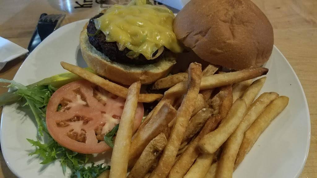 Kroghs Restaurant & Brew Pub | restaurant | 23 White Deer Plaza, Sparta Township, NJ 07871, USA | 9737298428 OR +1 973-729-8428