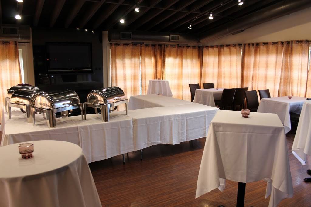 Andiamo Livonia | restaurant | 38703 W Seven Mile Rd, Livonia, MI 48152, USA | 7349533200 OR +1 734-953-3200