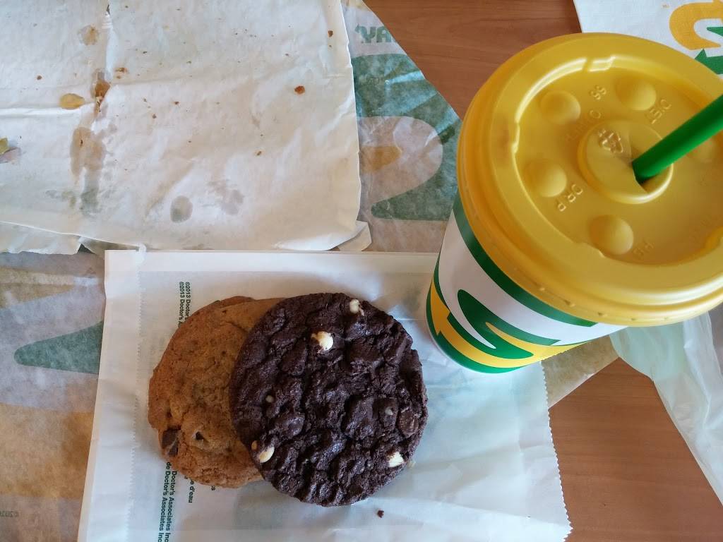 Subway | meal takeaway | 472 Norfolk St S, Simcoe, ON N3Y 2X3, Canada | 5194293000 OR +1 519-429-3000