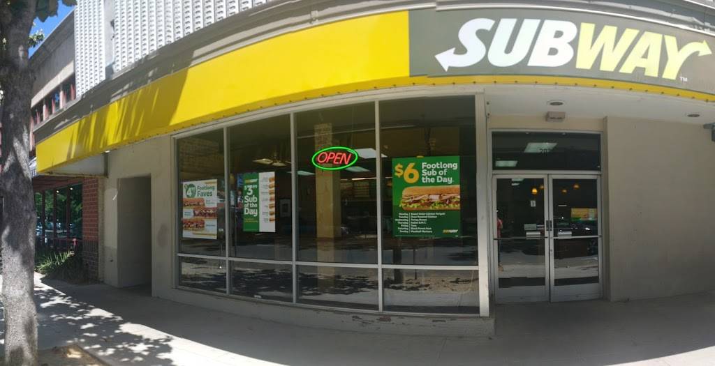 Subway | meal takeaway | 2029 J St, Sacramento, CA 95811, USA | 9164003790 OR +1 916-400-3790