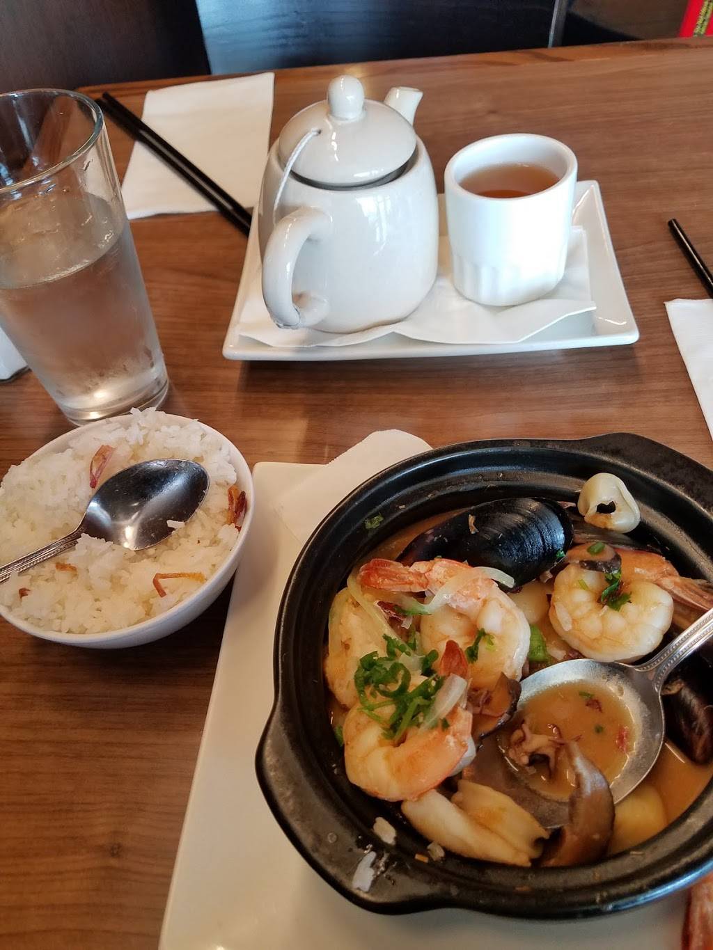 Mintleaf Vietnamese Restaurant | restaurant | 831 Marina Village Pkwy, Alameda, CA 94501, USA | 5105222758 OR +1 510-522-2758