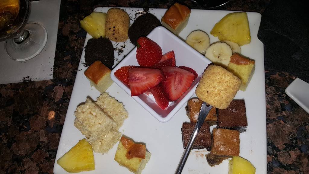 The Melting Pot | restaurant | 1564 Laskin Rd #182, Virginia Beach, VA 23451, USA | 7574253463 OR +1 757-425-3463